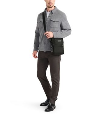 TUMI ALPHA（アルファ） ミディアム・クロスボディ ブラック